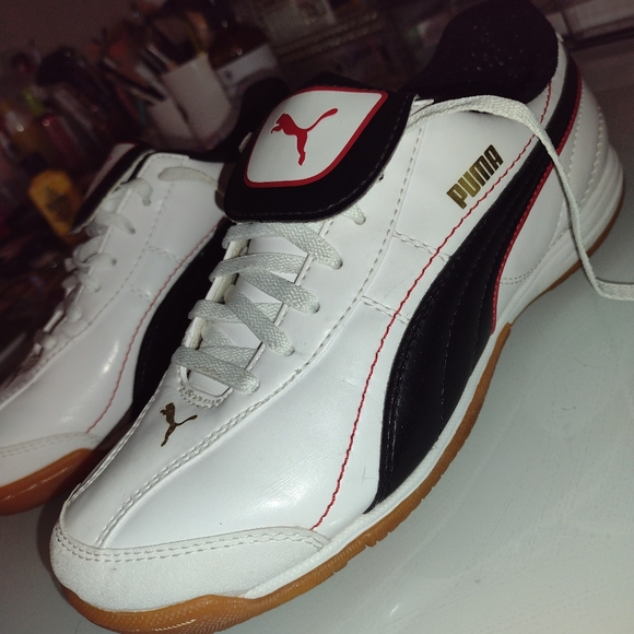 Puma "Esito" White & Black Shoes - Picture 2 of 10